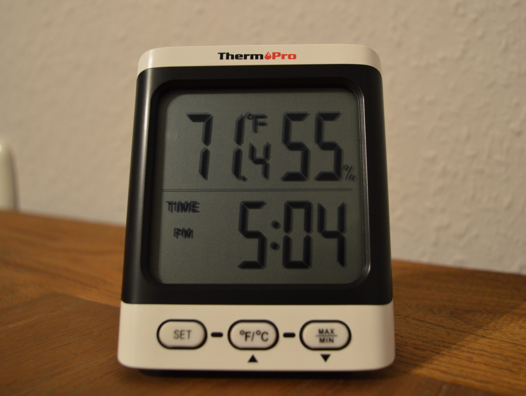 ThermoPro TP152 Thermo-Hygrometer Ansicht Display mit Fahrenheit